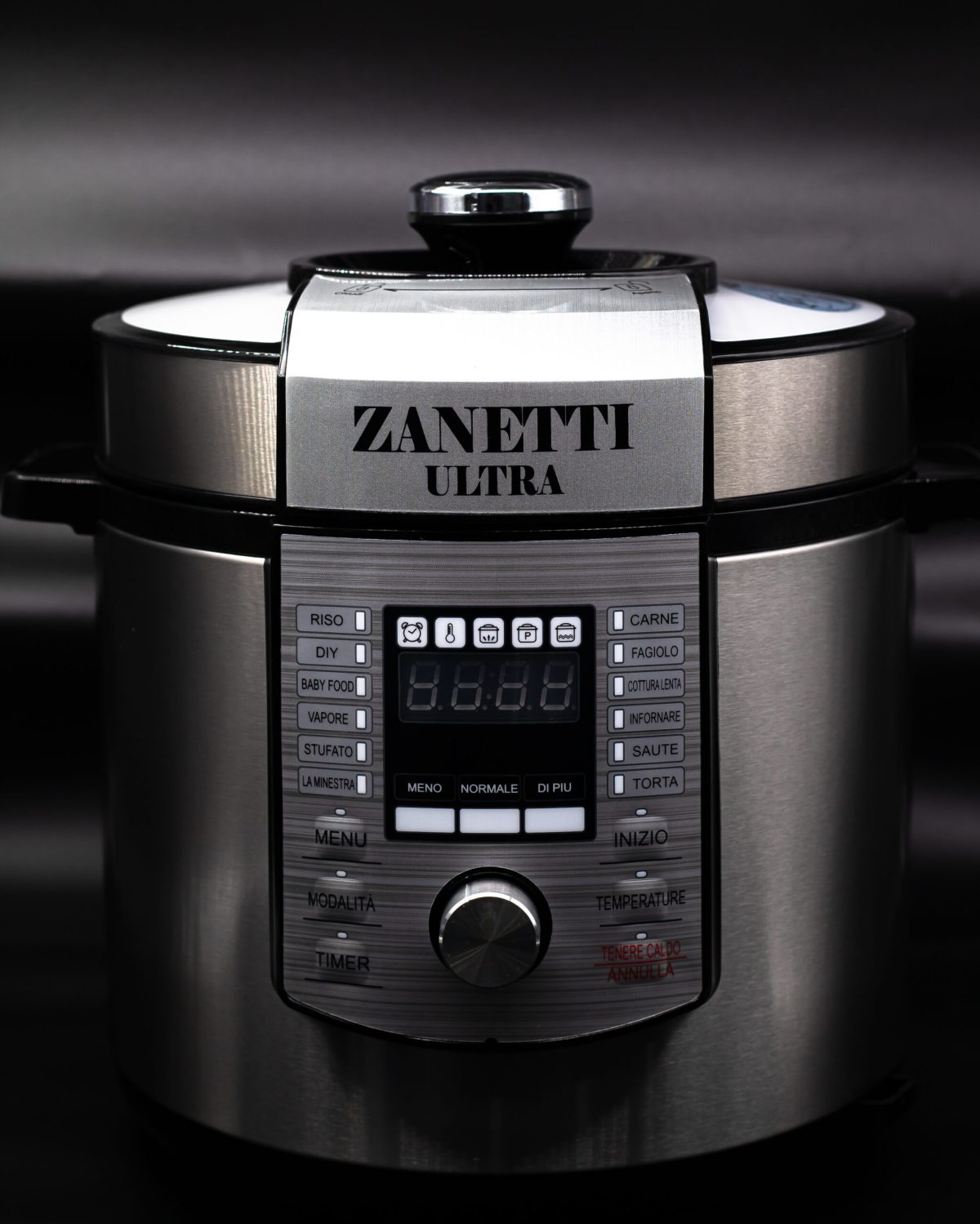 Multicooker Multikuker ZANETTI ULTRA sjell në tregun shqiptar shijen dhe cilësinë italiane në kuzhinë. Me 2 vjet garanci, manual shqip, 70% kursim energjie.