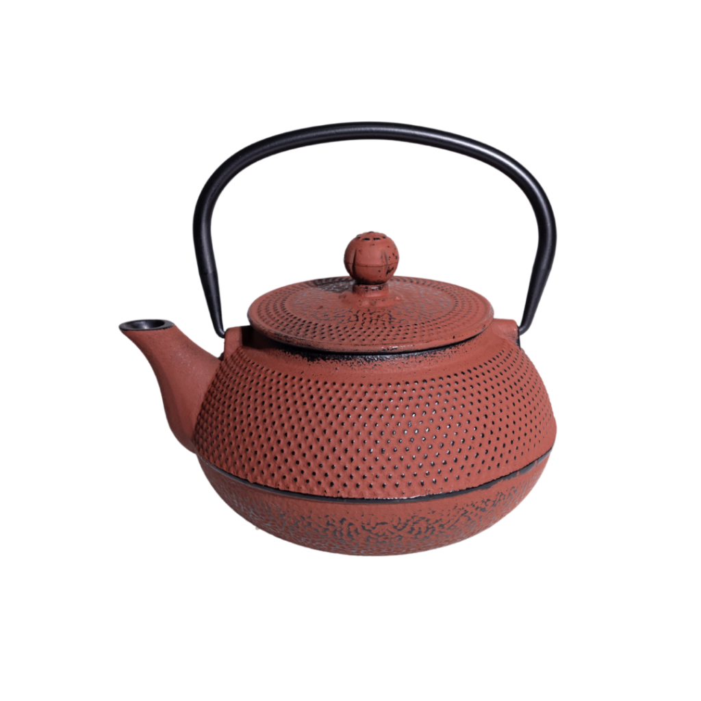 Çajnik Gize 600ml me site të brendshme. Material cilësor, dizajn oriental dhe ruajtje perfekte e nxehtësisë. Ideal për çajra të lirshëm.